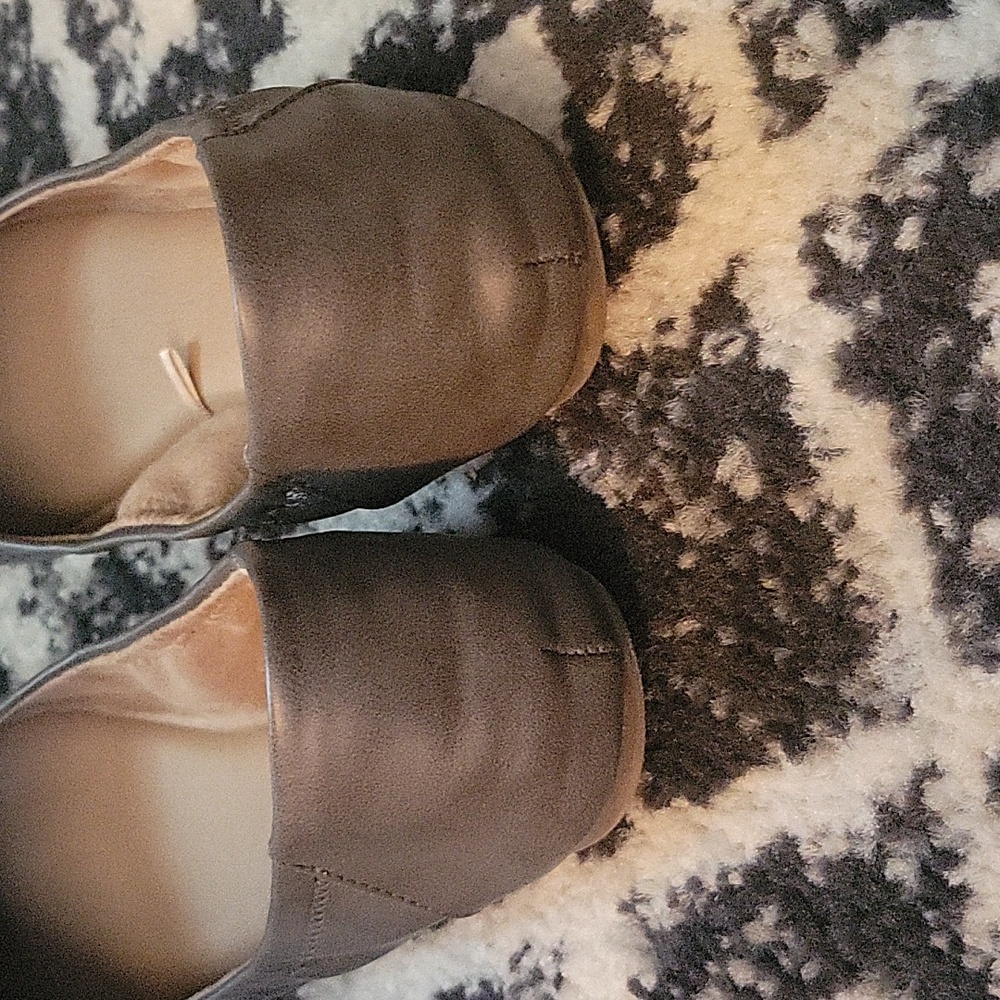 Amazon Essentials Flats - Picture 3 of 4